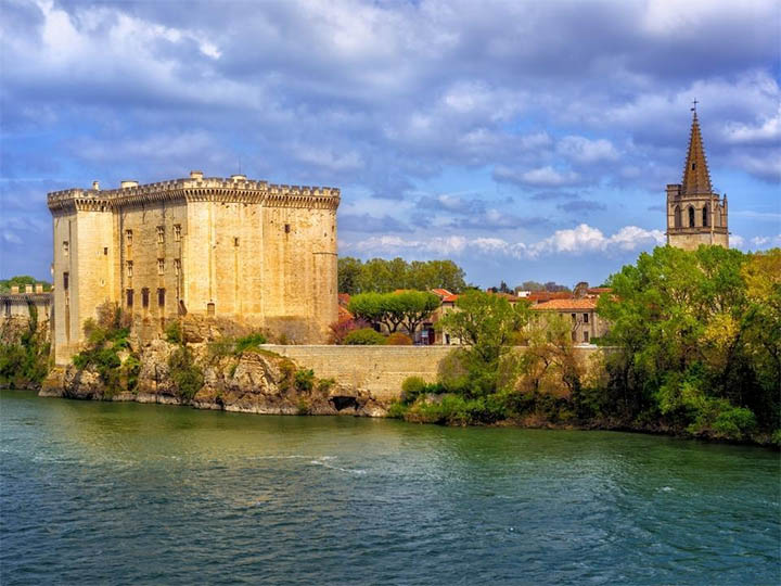 Tarascon - Provence - OLITAXI